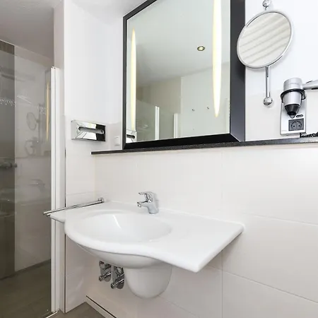 Im Nordseegartenpark * بينسيرسيال